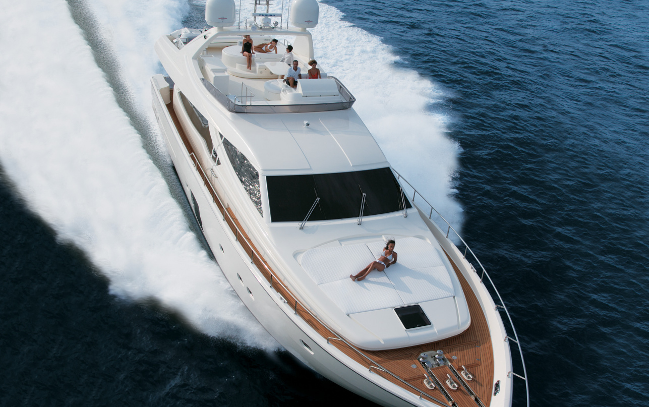 Яхта Ferretti Yachts 830 доступна к немедленной поставке