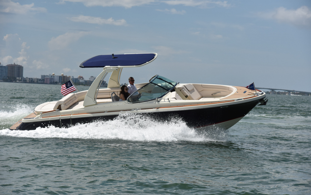 Катер Chris-Craft Launch 28 GT готов к просмотру