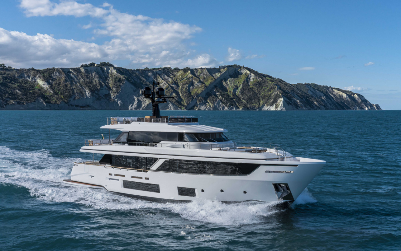 Custom Line Navetta 30 доступна к немедленной поставке!